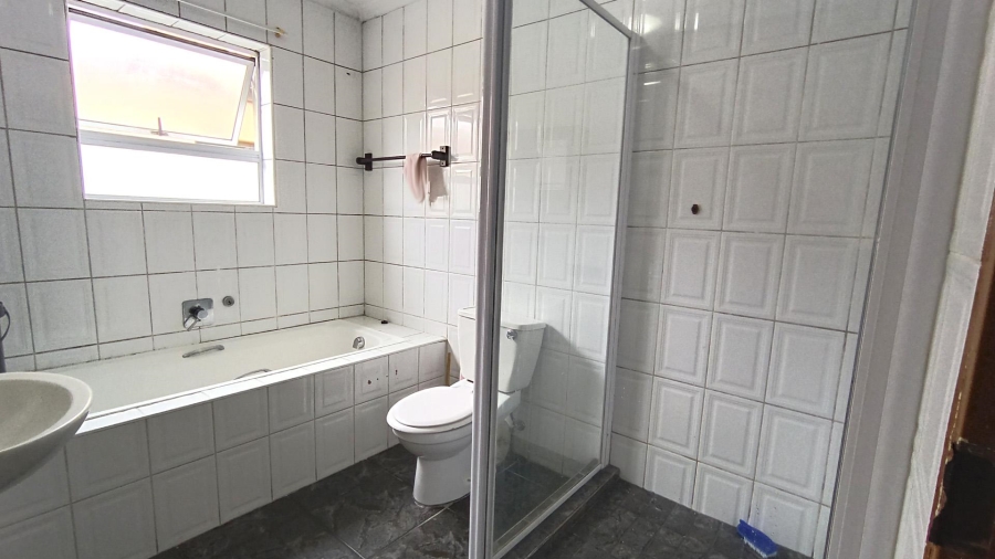 4 Bedroom Property for Sale in Parklands Western Cape